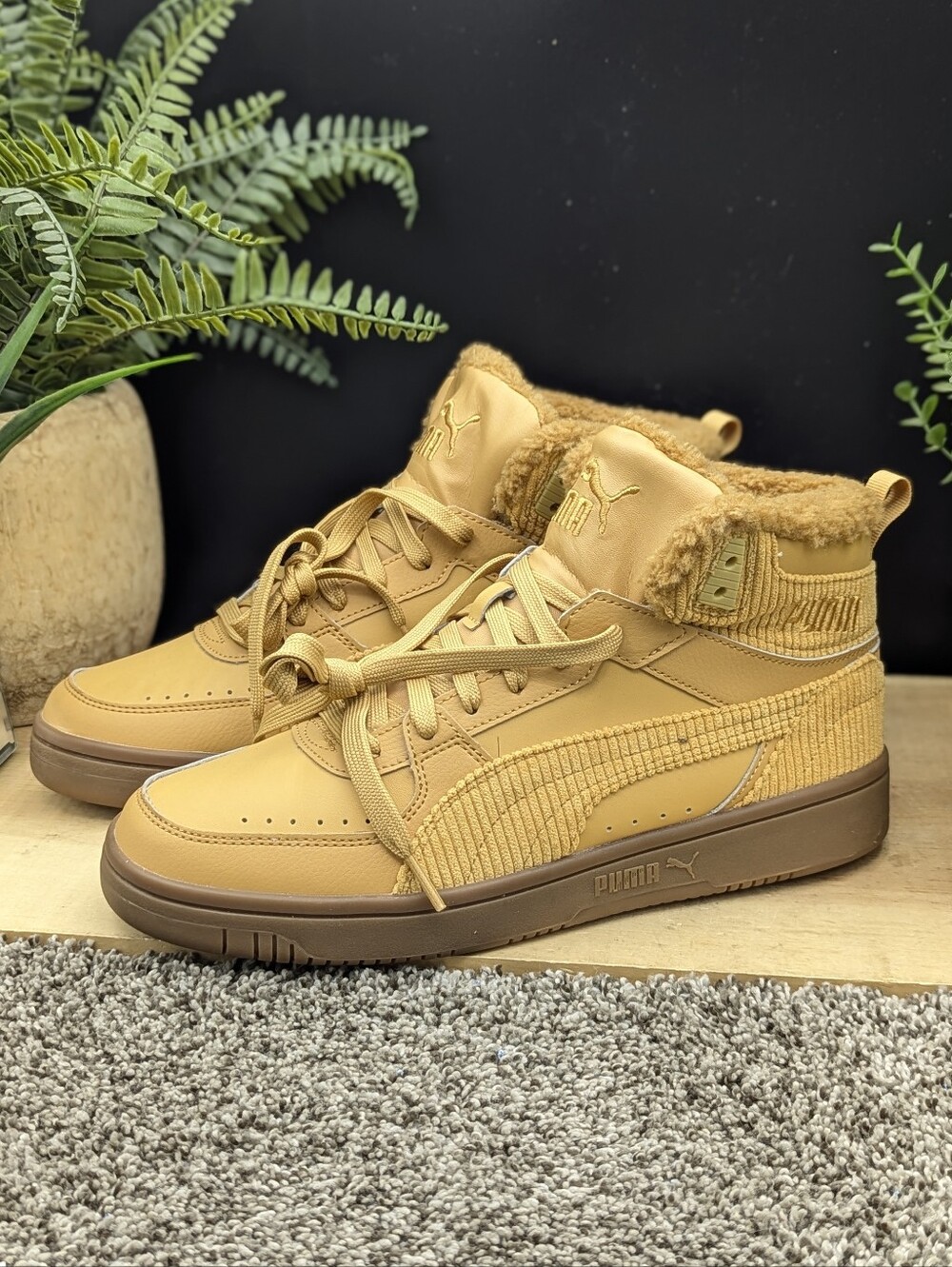 New PUMA Rebound Joy Fur Corduroy Mens Size 9 High Top Gum Sole Shoes